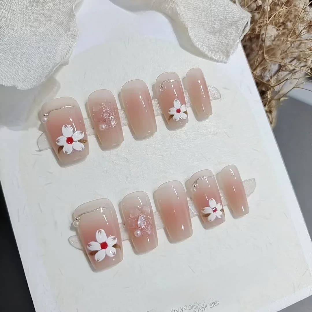 Faux Ongles Courts Forme Cercueil Motif Magnolia Rose Poudré