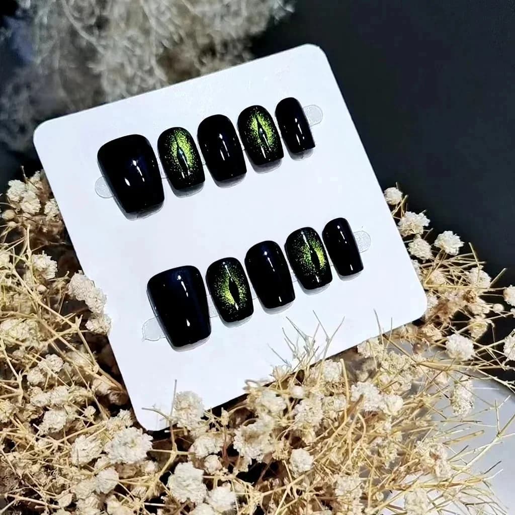 Faux Ongles Gothiques Noirs Forme Cercueil Court Motif Papillon 10 Pièces