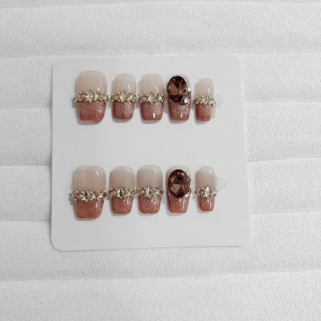 Faux Ongles à Presser French Manucure avec Strass Design Œil de Chat