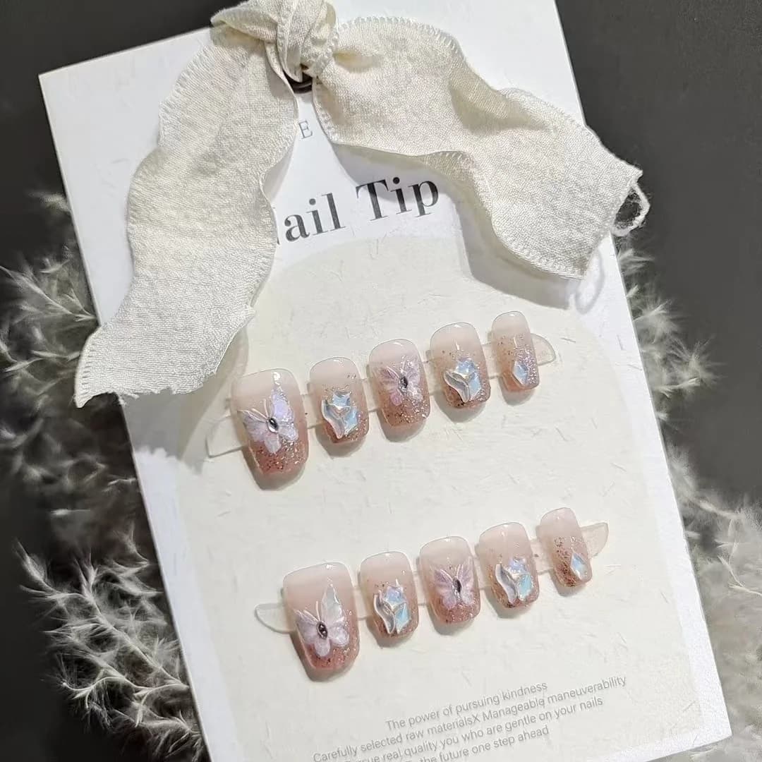 Faux ongles courts forme cercueil strass papillon, lot de 10