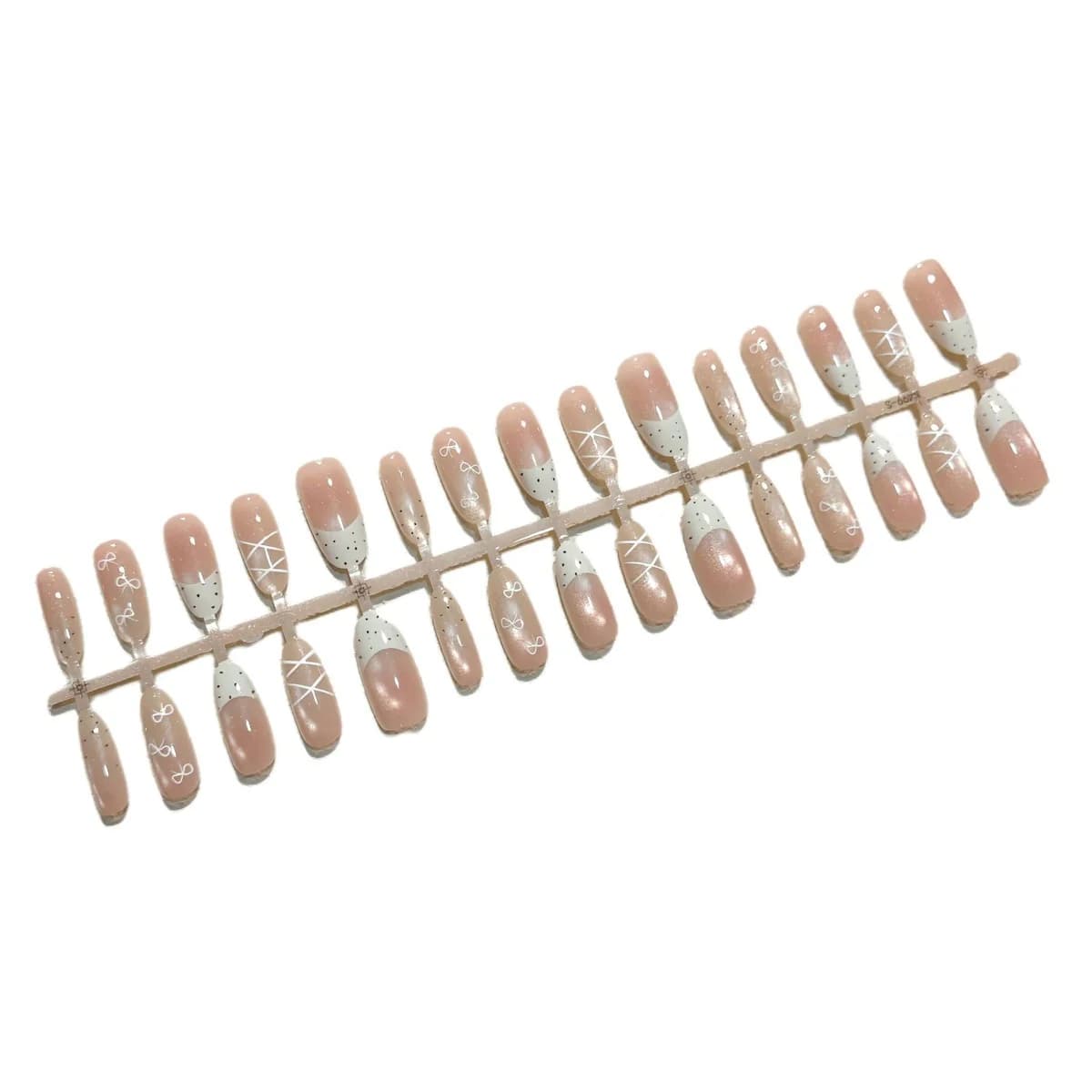 Faux Ongles Œil de Chat Blanc Laiteux, Ovale Moyen, Gel Souple