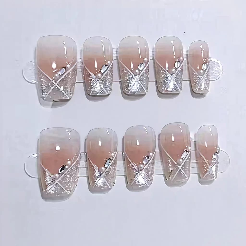 Faux Ongles Œil de Chat Court Cercueil Rose Poudré Style Doux 10 Pièces
