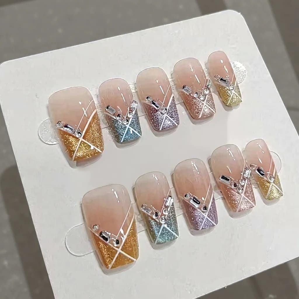 Faux Ongles Candy Party Courts Carrés Arc-en-ciel Œil de Chat Strass