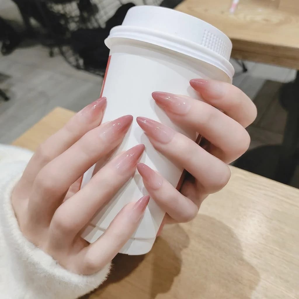 Faux ongles longs à effet dégradé