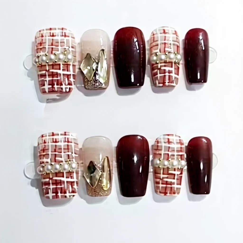 Faux Ongles Tweed Rouge avec Perles Court Carré 10 Pièces