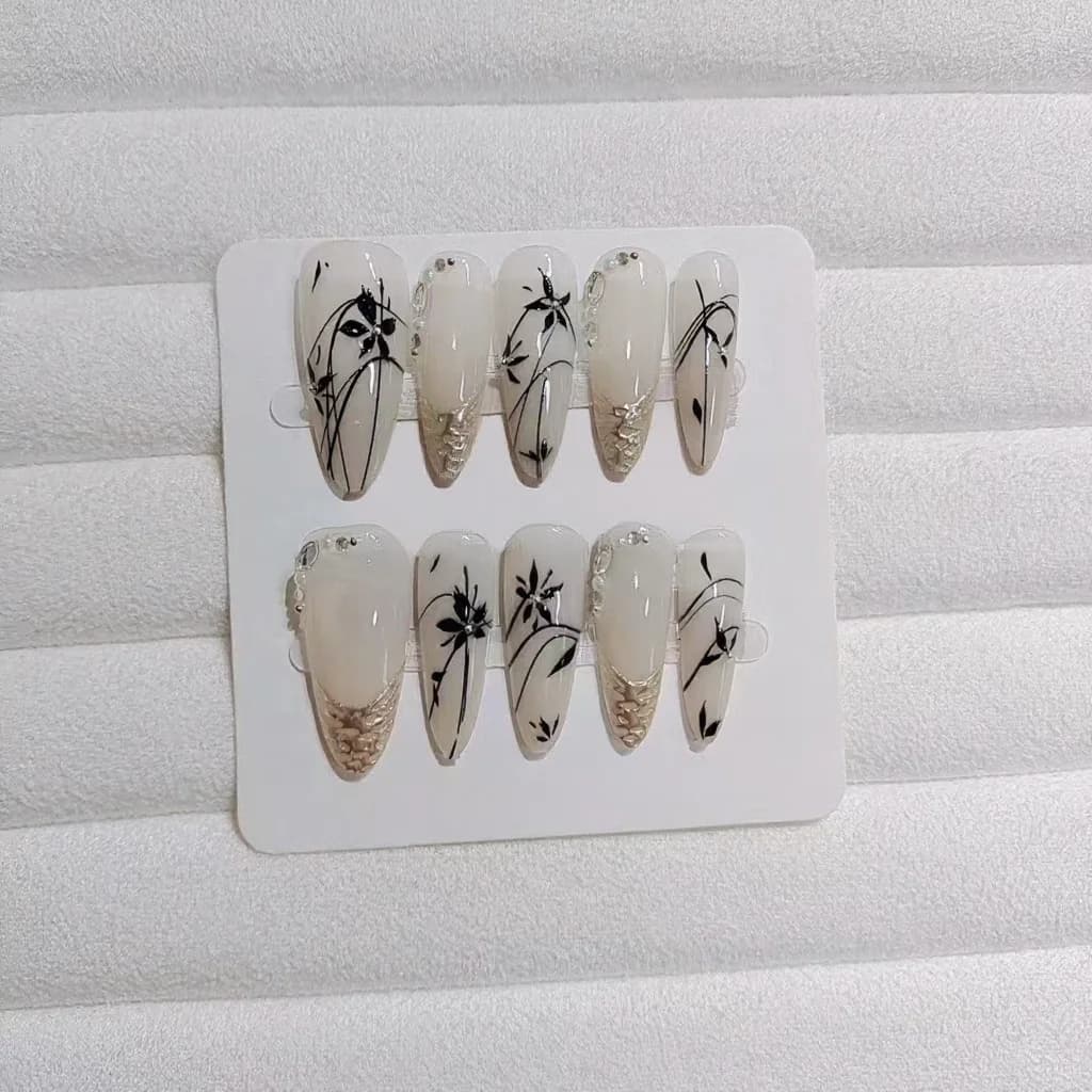 Faux Ongles à Presser Chrome Bambou, Forme Amande Longue, 10 Pièces
