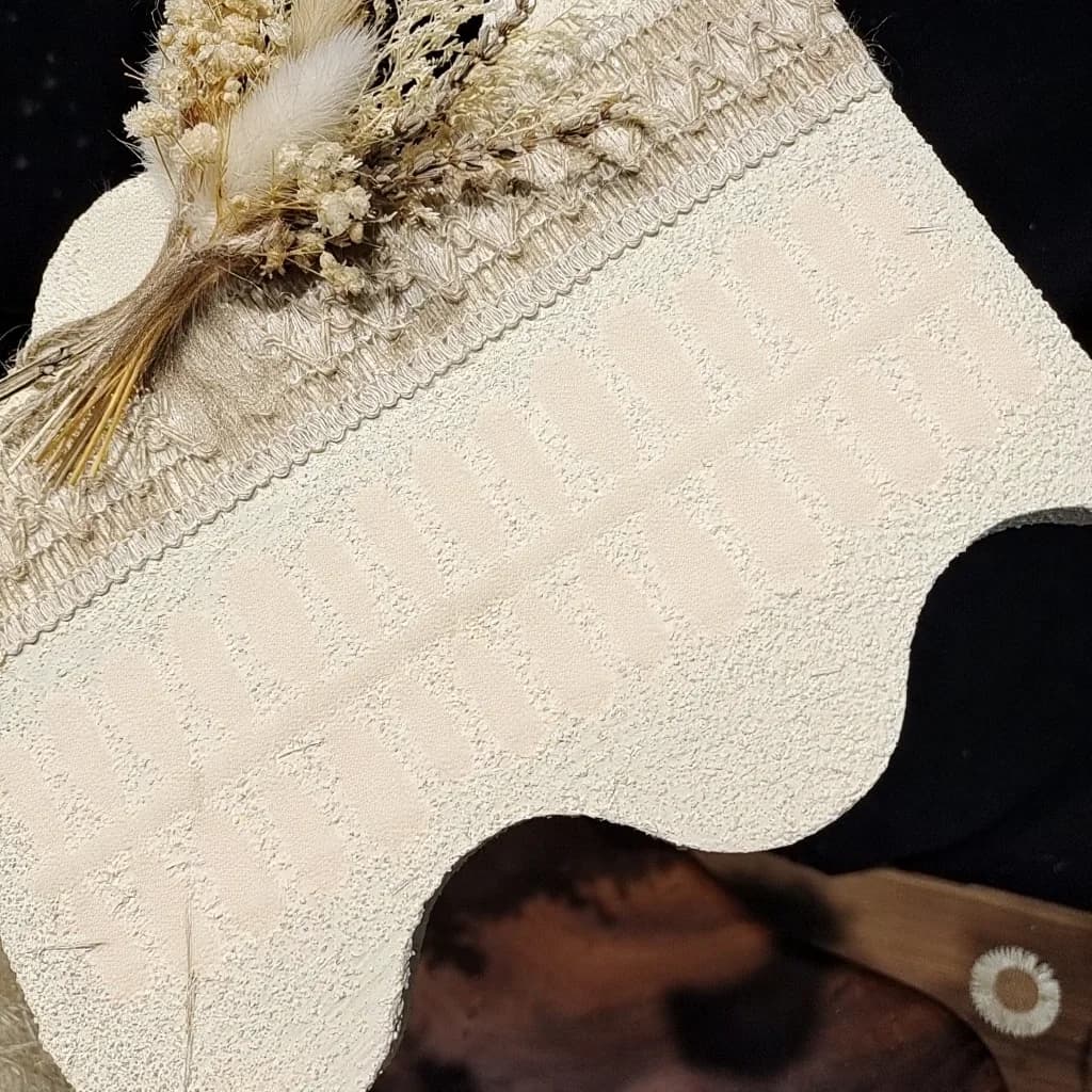 Faux Ongles Œil de Chat Rose, Forme Ovale Moyenne, Finition Pailletée