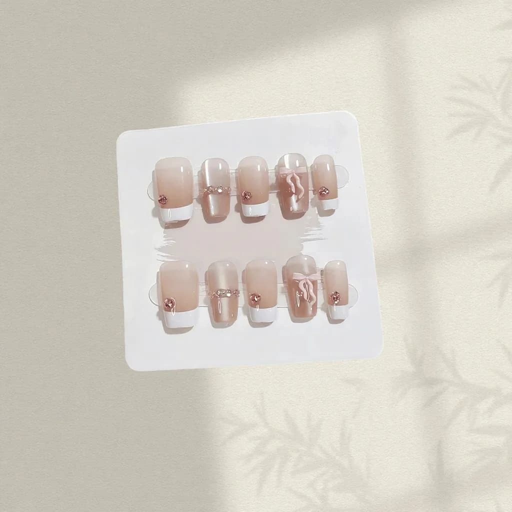 Set de Manucure Faux Ongles Courts Cercueil French Tip avec Nœud Rose