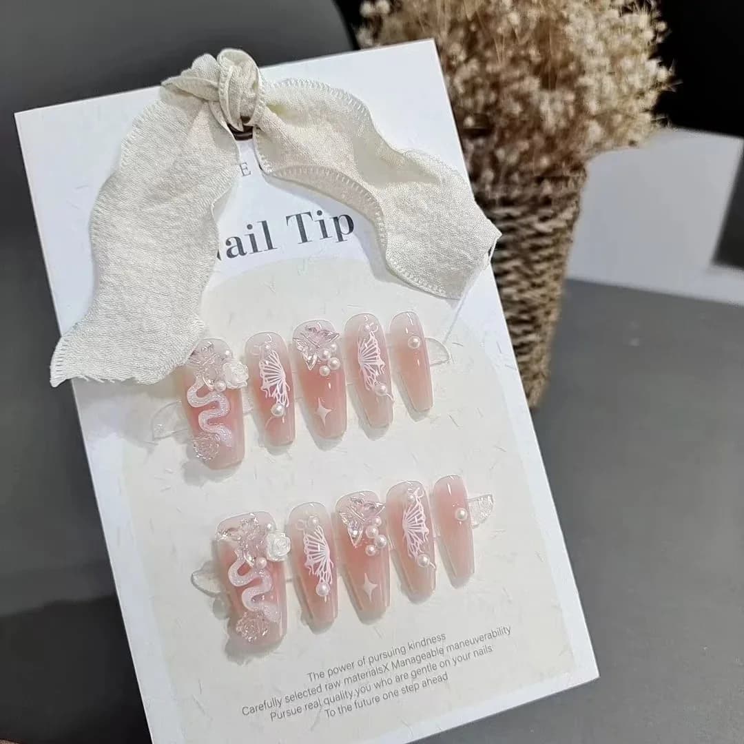 Faux Ongles Design Serpent Rose Papillon Floral Forme Cercueil Moyenne