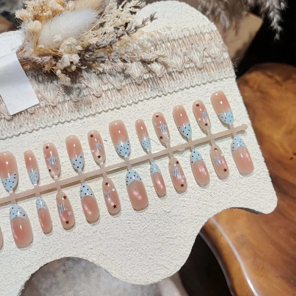 Faux Ongles Ovales Moyens Gel Souple Œil de Chat Pois Sel Marin