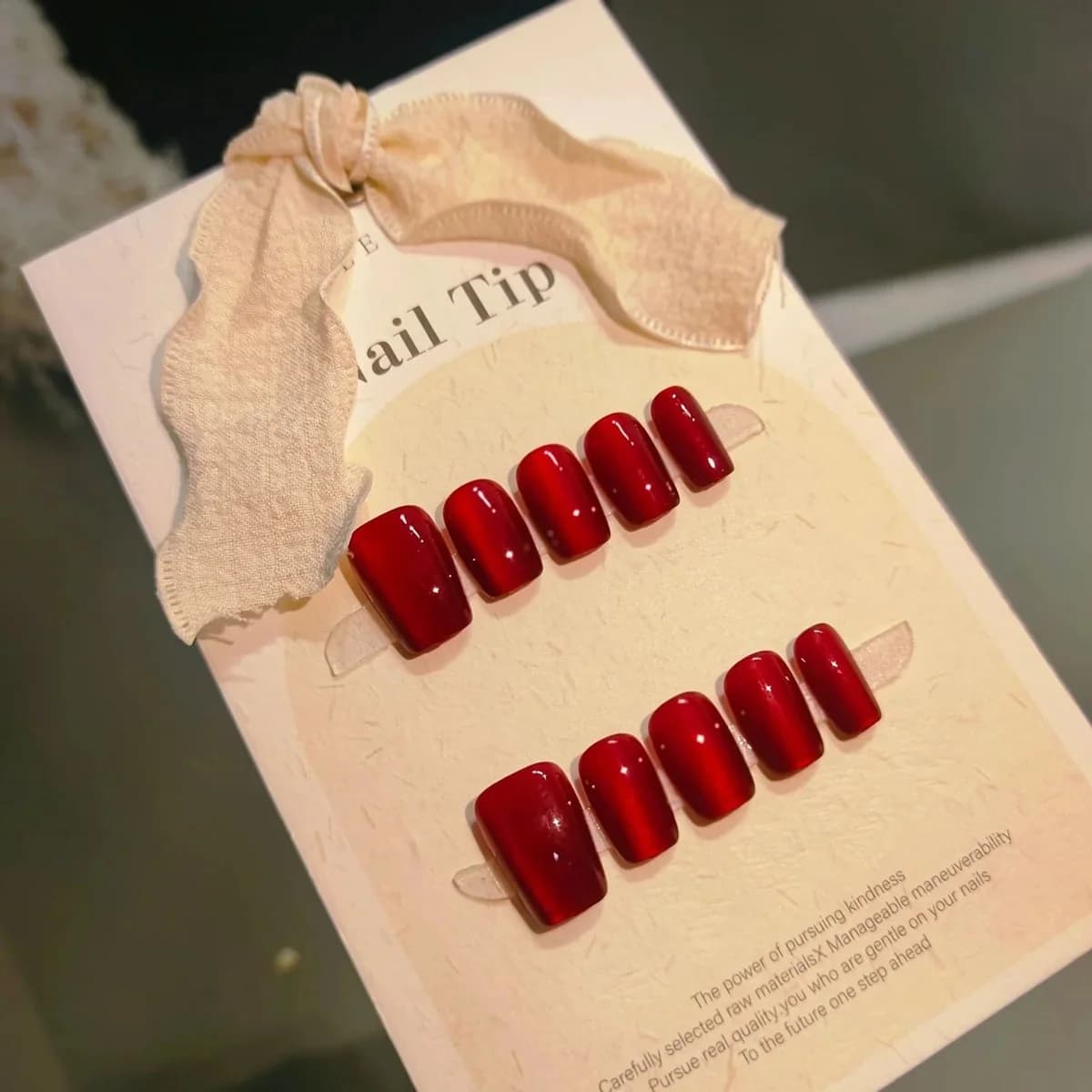 Kit Manucure Faux Ongles Carrés Courts Rouge Œil de Chat Pailletés