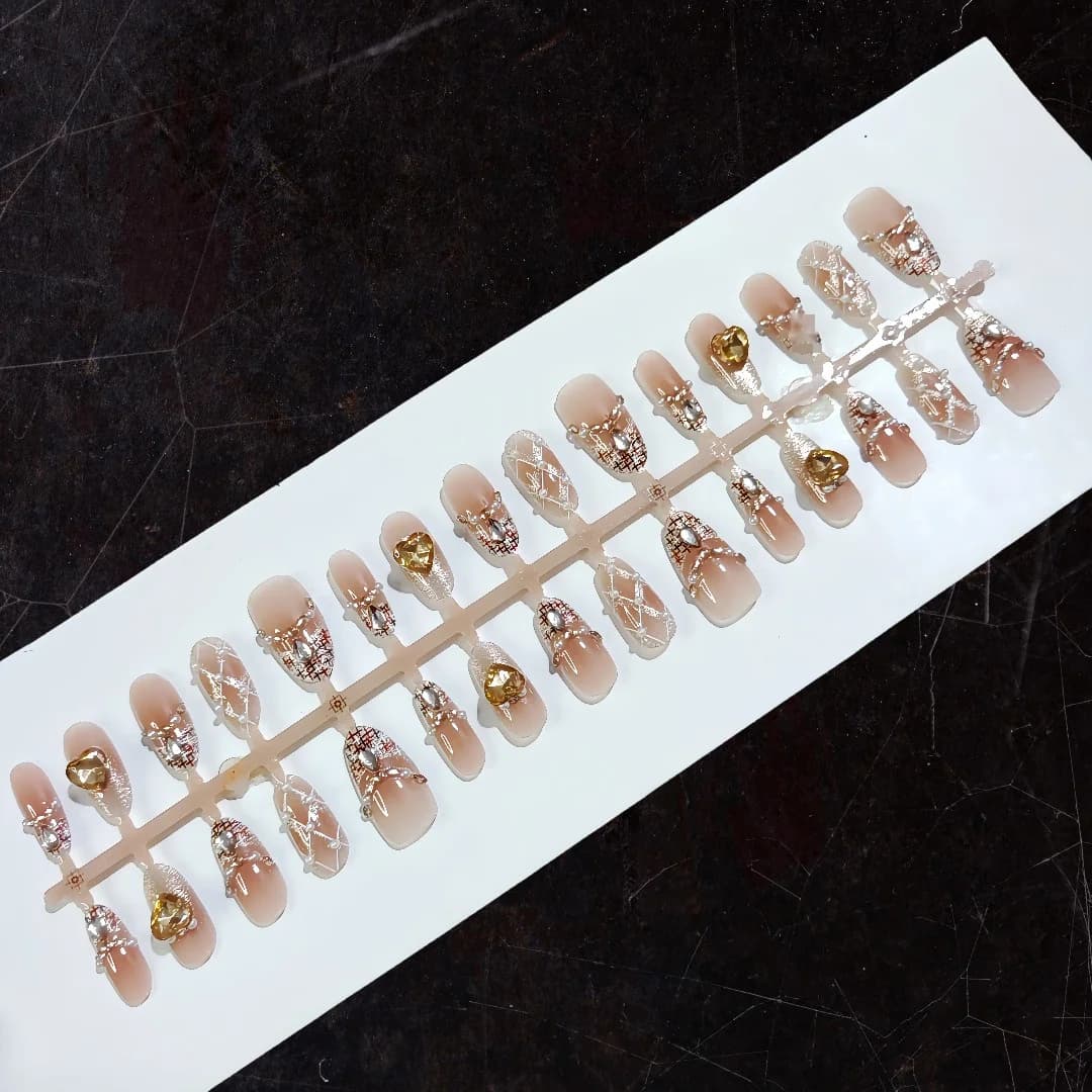 Faux Ongles Ovale Moyen Œil de Chat Paillettes Nacre 30 Pièces