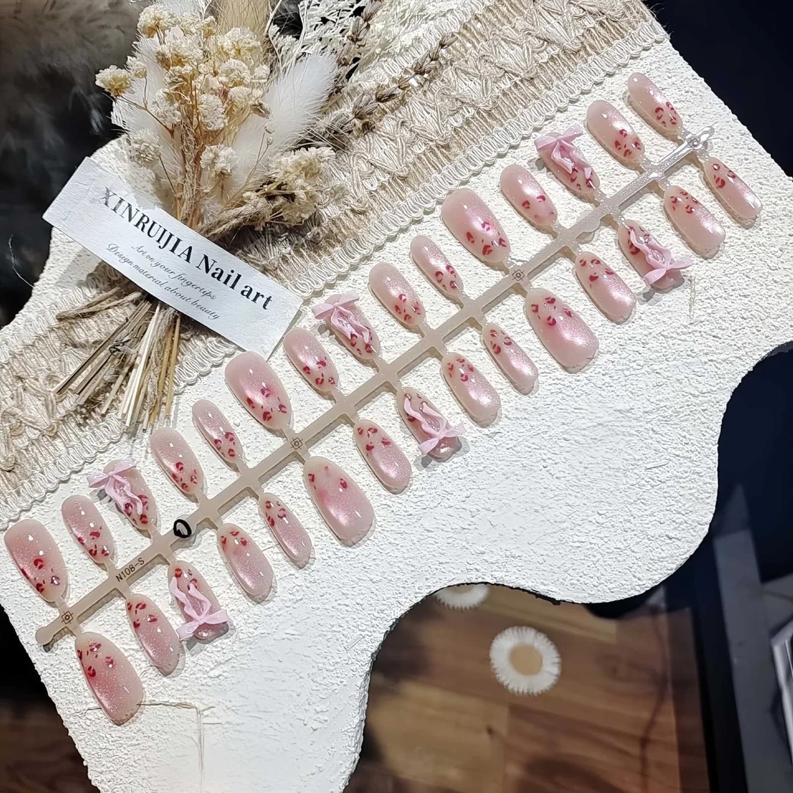 Faux Ongles Œil de Chat Léopard Rose, Forme Ovale Moyenne