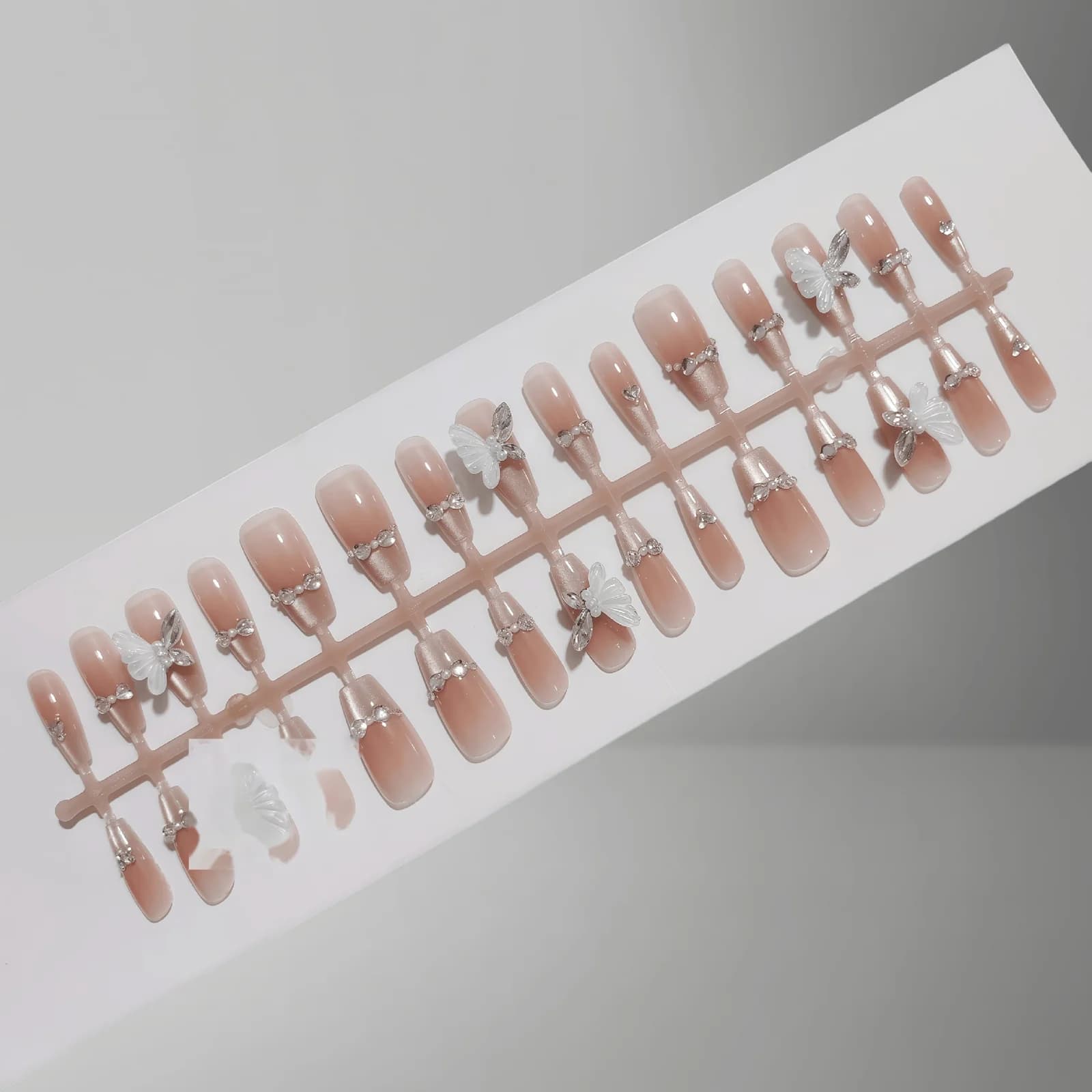 Faux Ongles à Presser Ailes d'Ange Œil de Chat Design Papillon 30 Pièces
