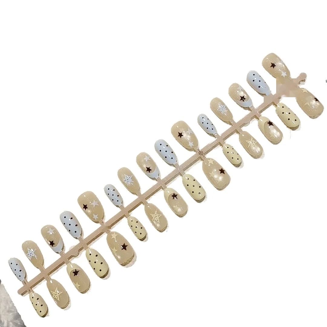 Faux ongles œil de chat à pois, forme ovale courte, pointes françaises et perles de verre