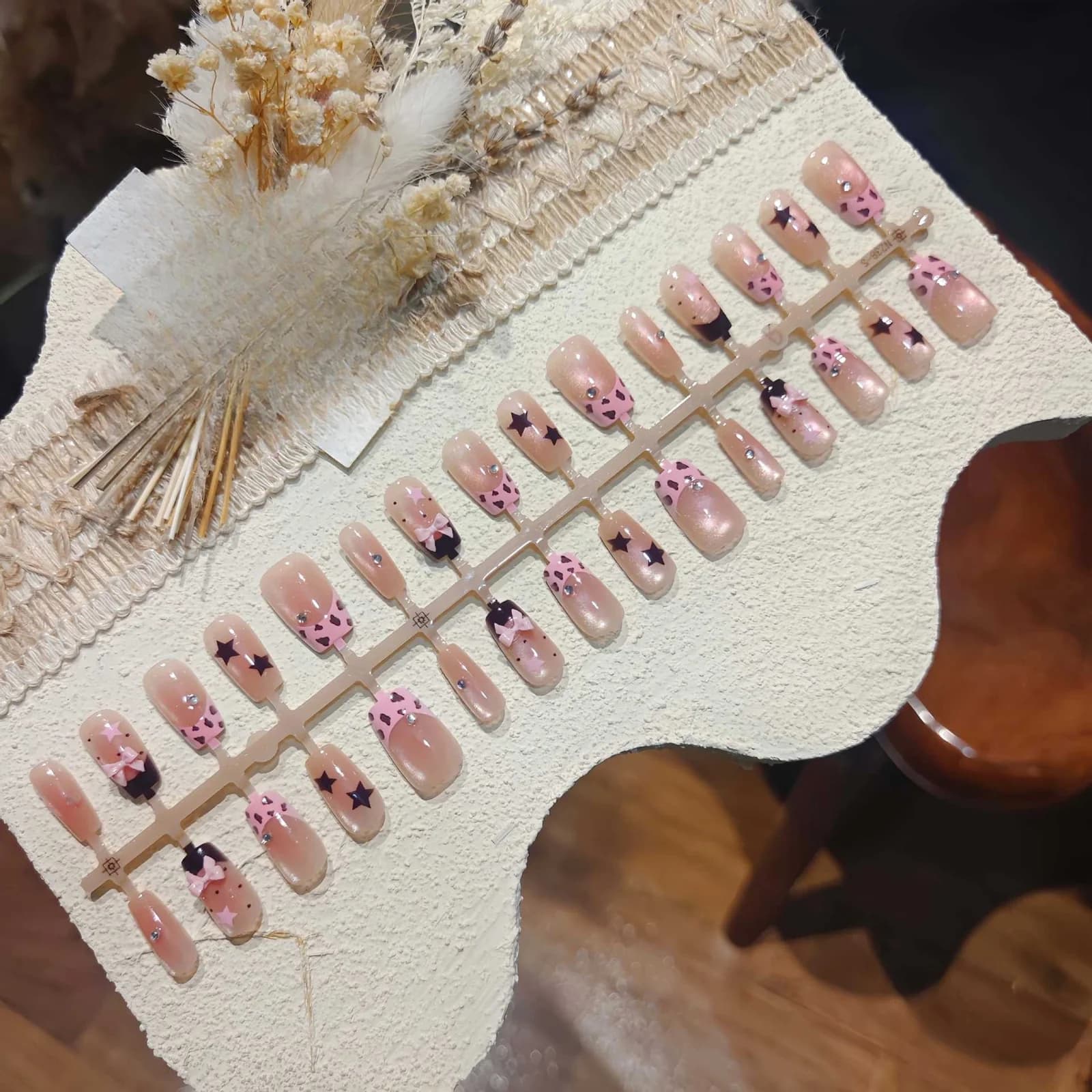 Faux Ongles Courts Carrés Œil de Chat Léopard Rose