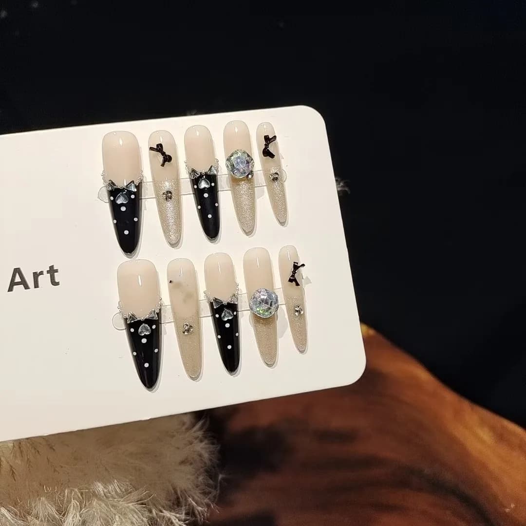 Faux Ongles à Presser Papillon Noir Strass, Manucure Paillettes Œil de Chat