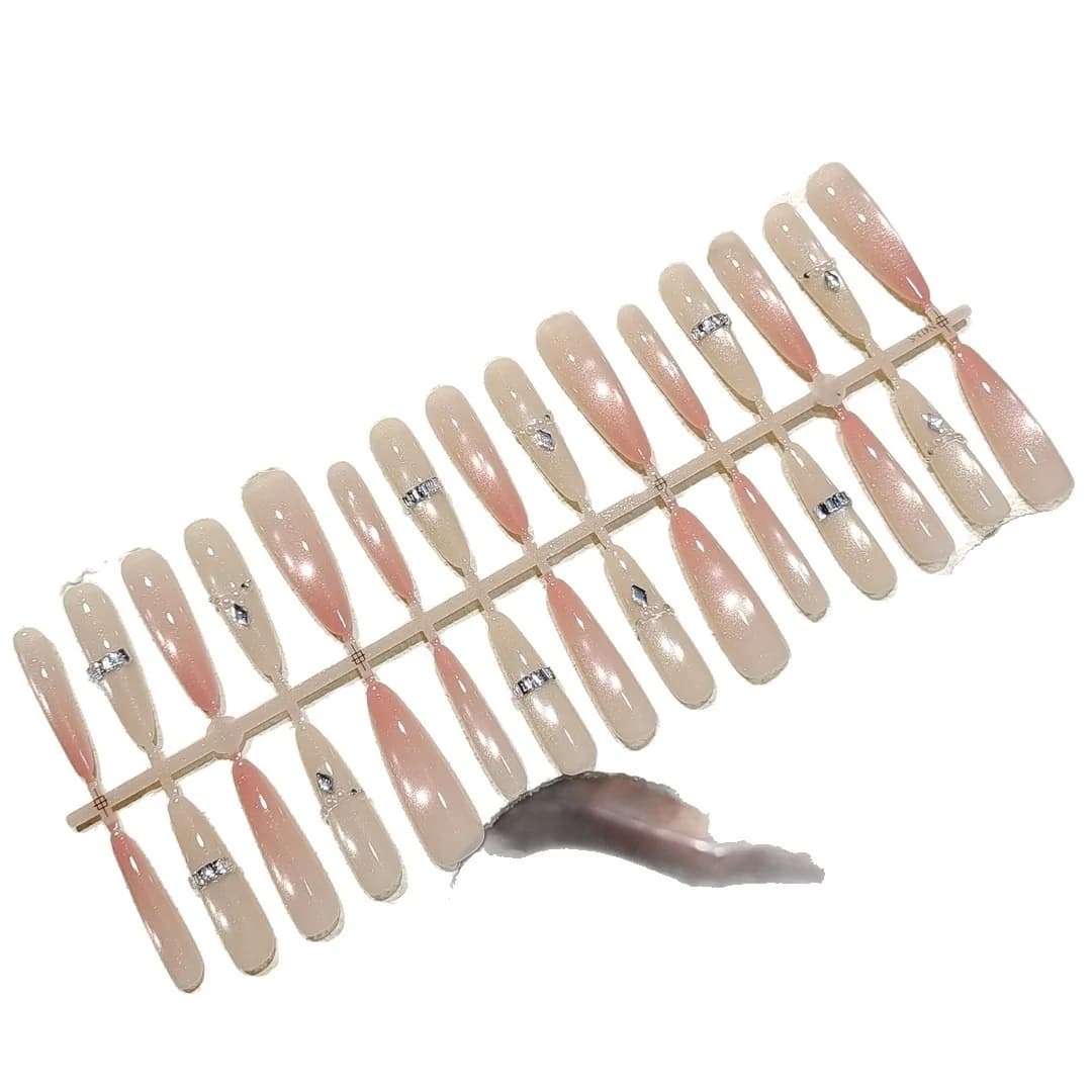 Faux Ongles Œil de Chat Rose Lumière Douce Forme Stiletto