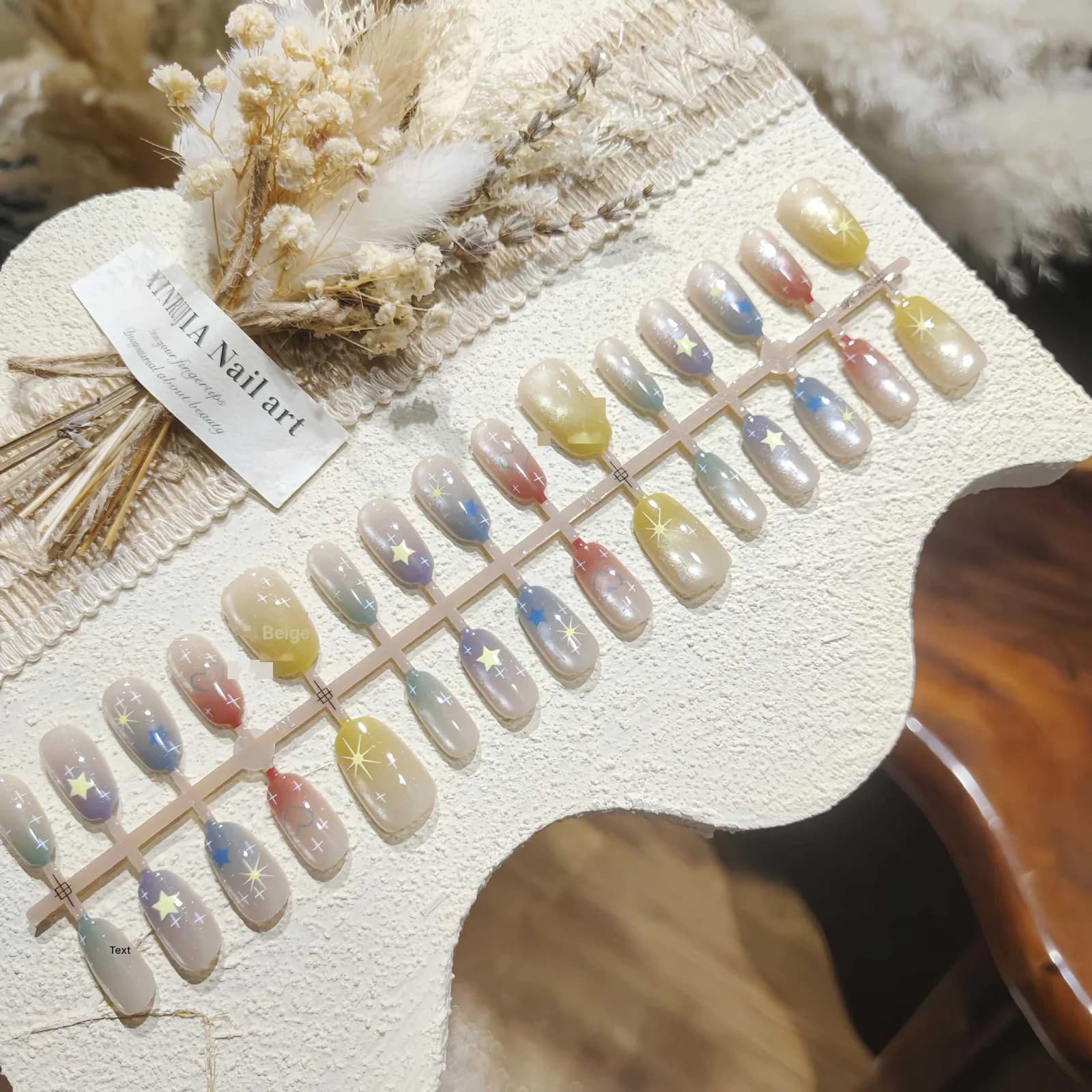 Faux Ongles Courts Ovales Œil de Chat Pailletés Étoilés