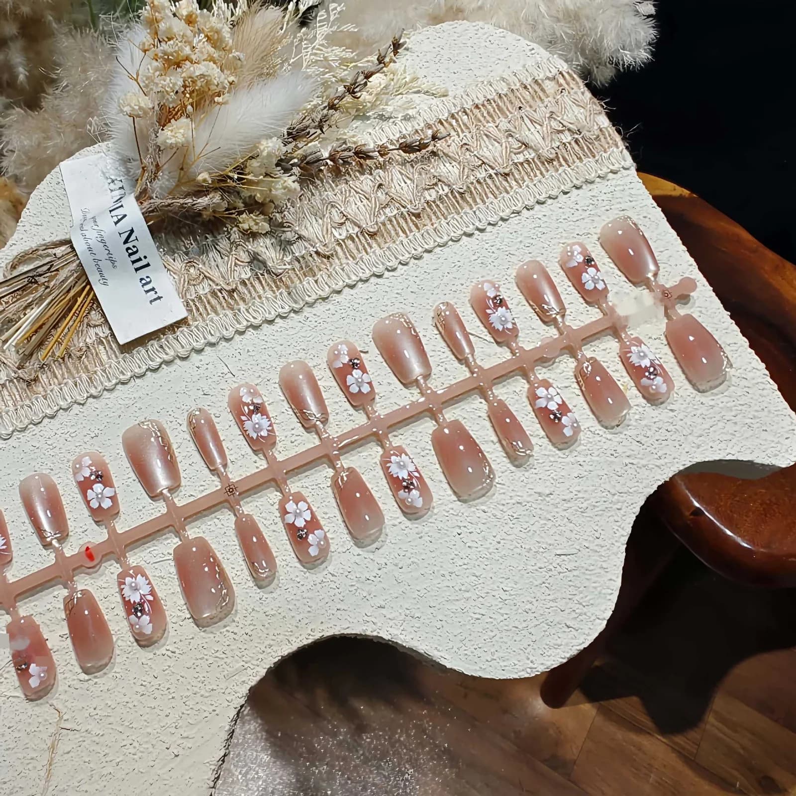 Ongles à poser Cat Eye Floraux avec Perles