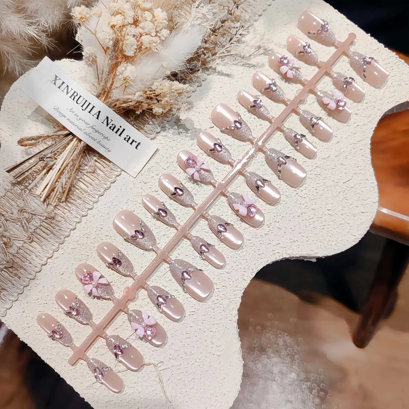 Faux Ongles à Presser Roses Effet Œil de Chat avec Paillettes et Nœud