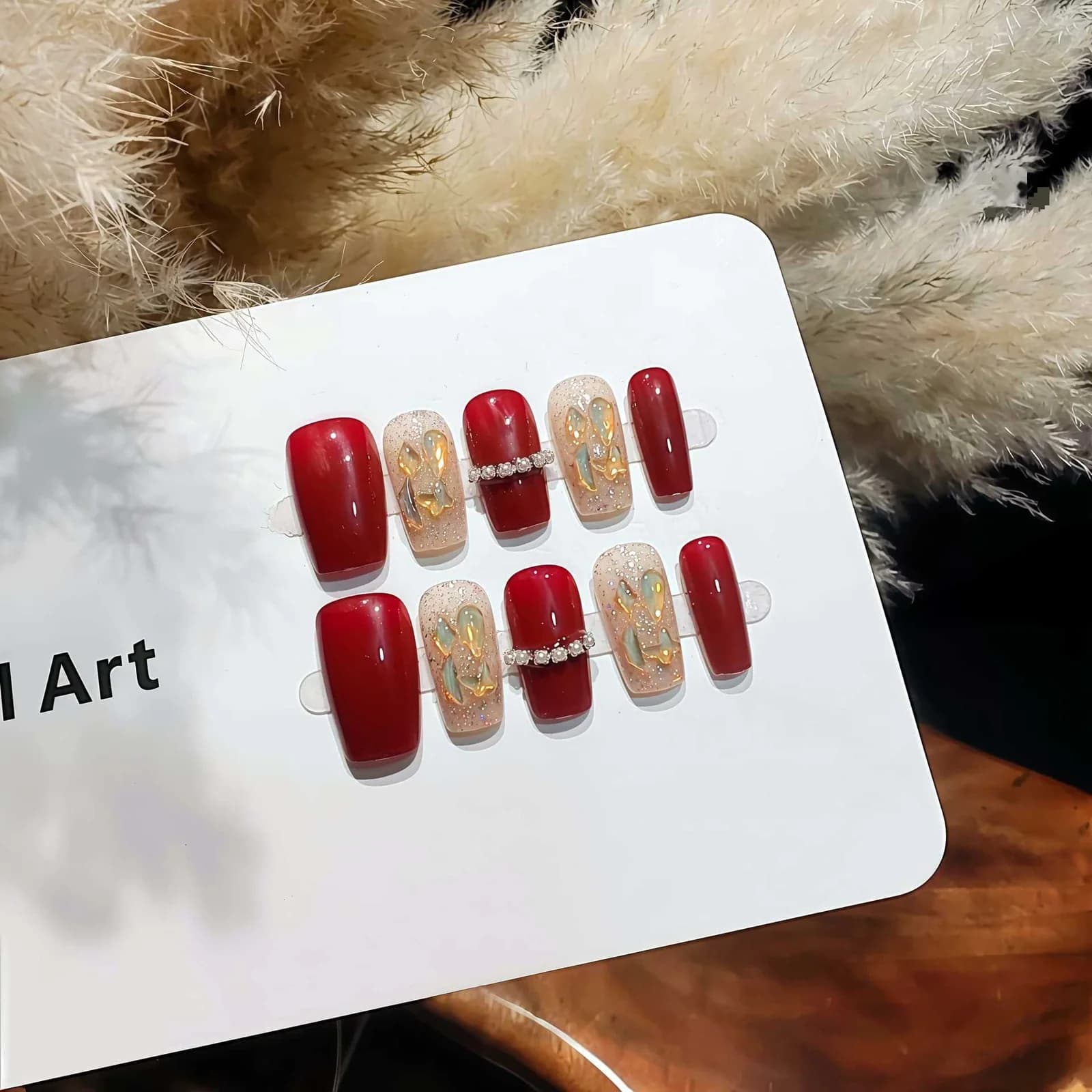 Faux Ongles Carrés Courts Rouges avec Strass Aurora