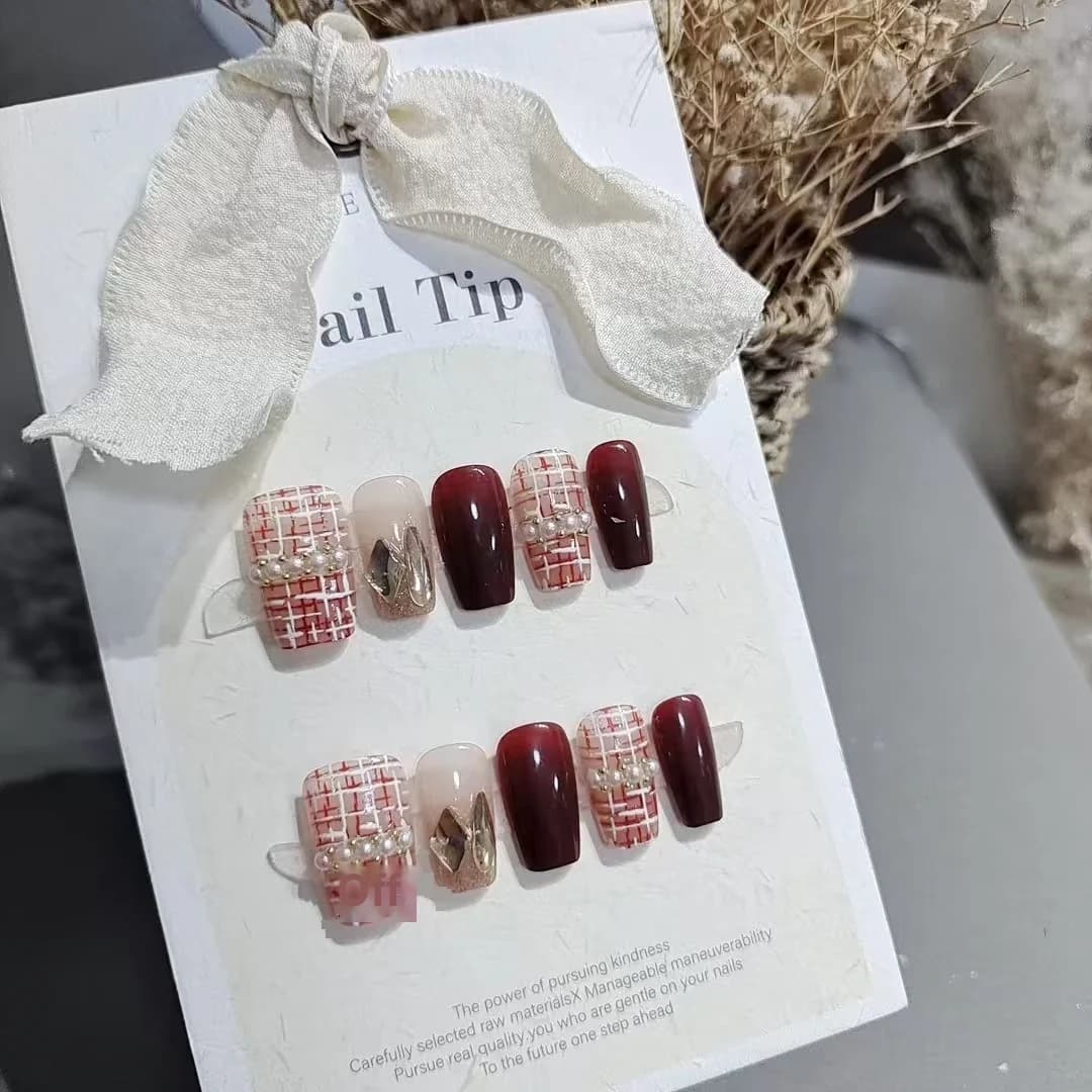 Faux Ongles Tweed Rouge avec Perles Court Carré 10 Pièces