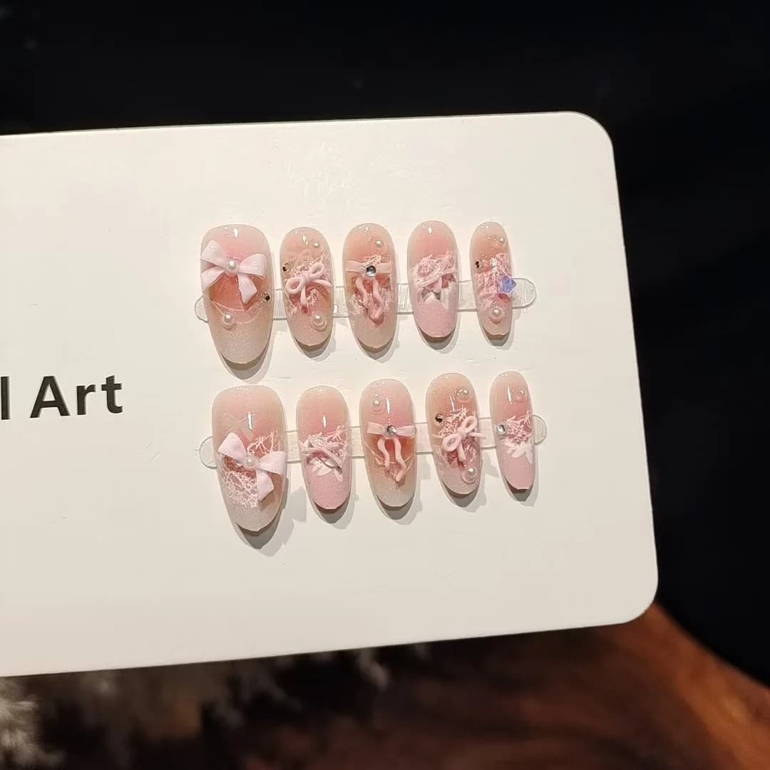 Ongles à Presser Rose Brumeux Dentelle Œil de Chat avec Strass