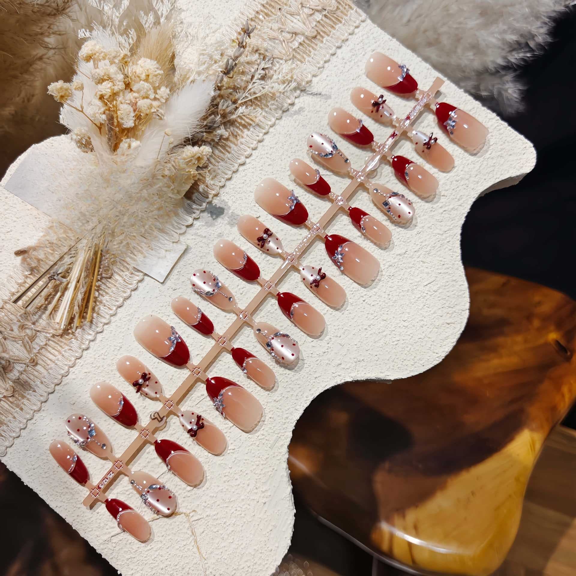 Faux Ongles Œil de Chat French Manucure Rouge avec Nœud