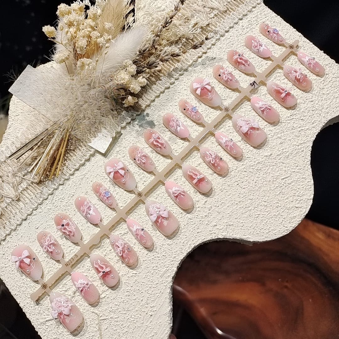 Ongles à Presser Rose Brumeux Dentelle Œil de Chat avec Strass