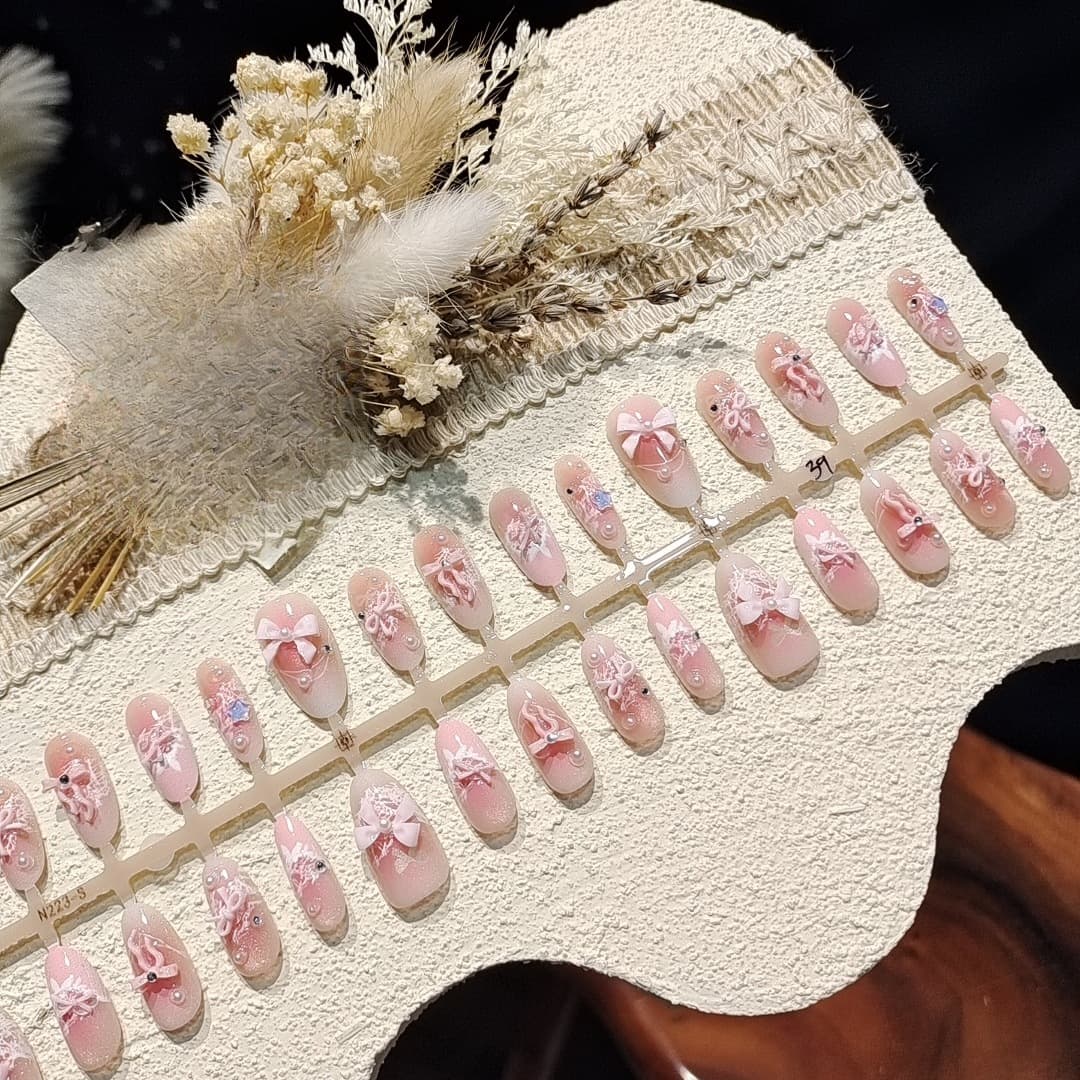 Ongles à Presser Rose Brumeux Dentelle Œil de Chat avec Strass