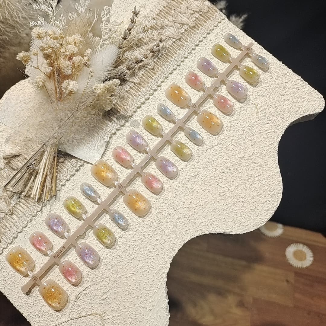 Faux Ongles Courts Forme Ballerine, Motif Œil de Chat et Pois